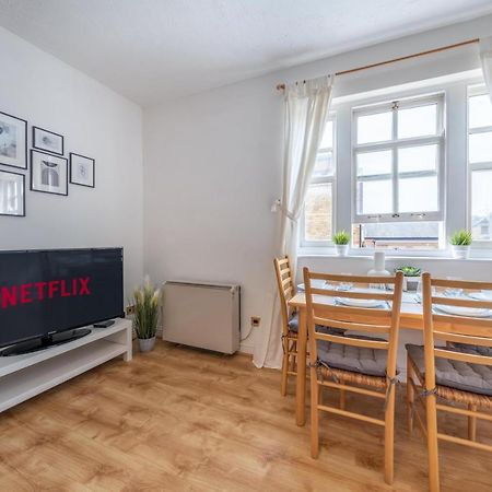 Stansted Airport & Bishops Stortford Town Centre Professional Apartment Бішопс-Стортфорд Екстер'єр фото