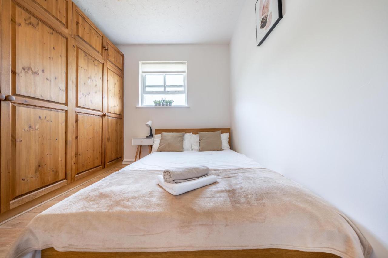 Stansted Airport & Bishops Stortford Town Centre Professional Apartment Бішопс-Стортфорд Екстер'єр фото