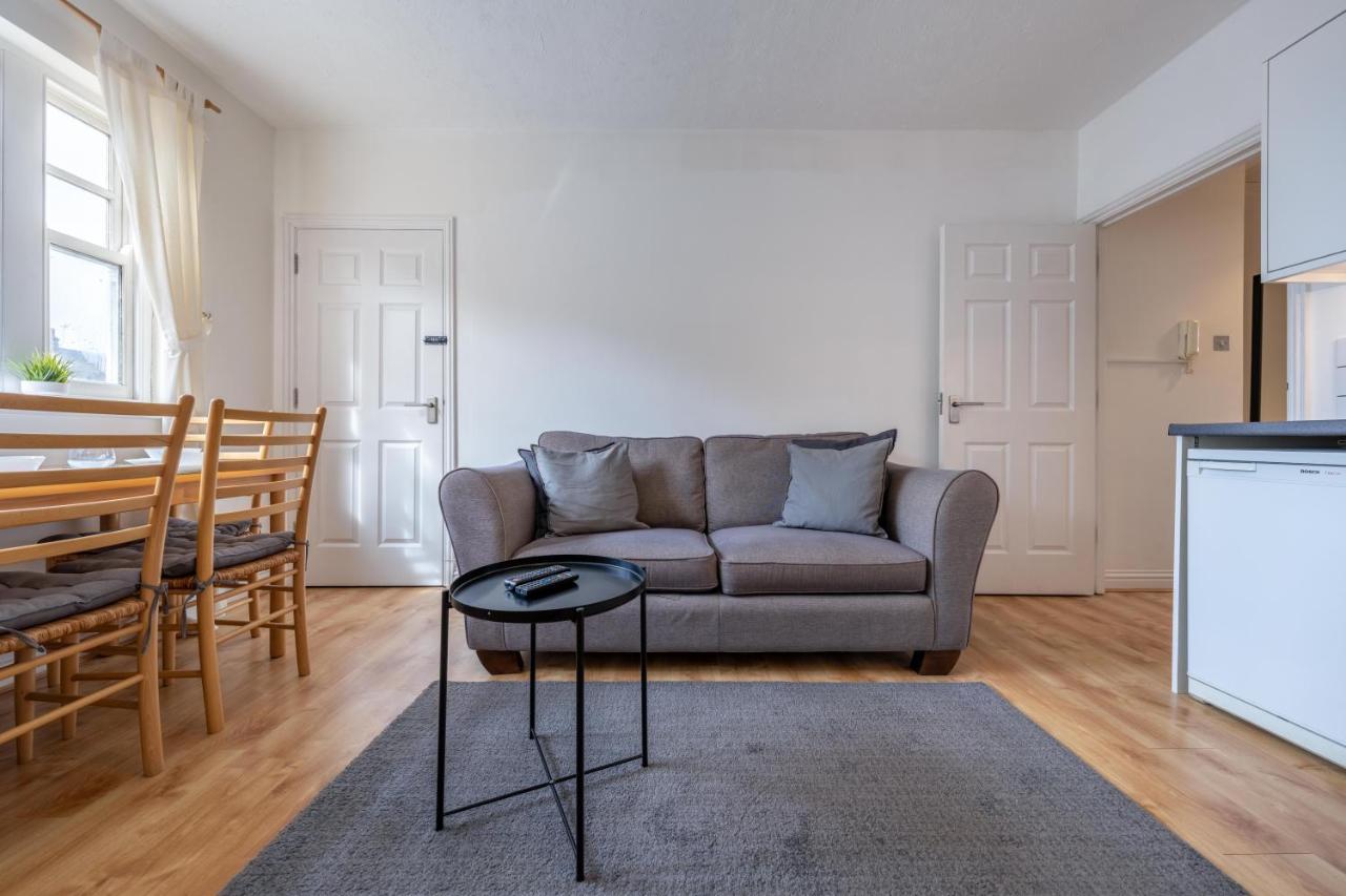 Stansted Airport & Bishops Stortford Town Centre Professional Apartment Бішопс-Стортфорд Екстер'єр фото